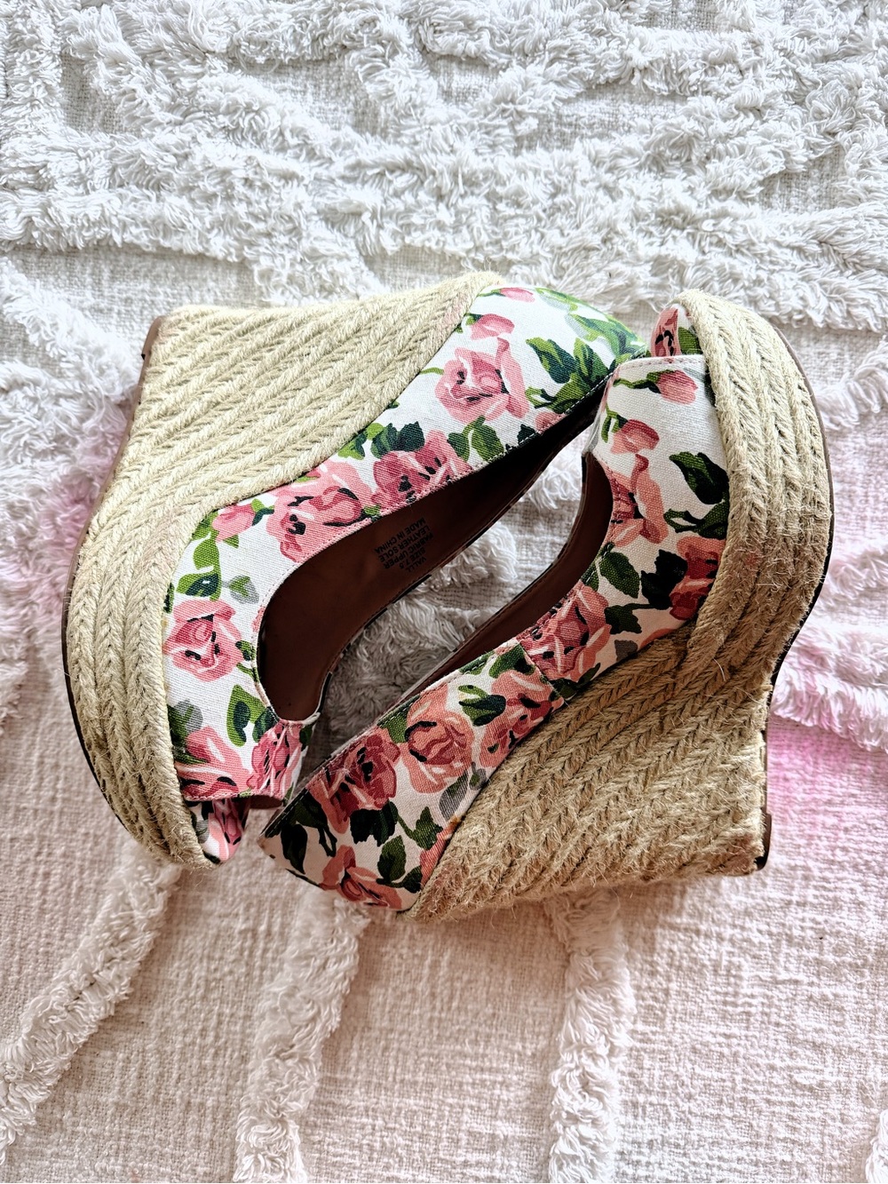 Betsey Johnson Valli Floral Espadrille Wedge Heels Pink Multi Size 7.5 - Picture 3 of 11